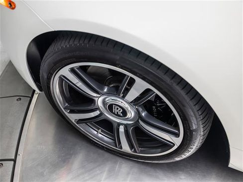 Used 2016 Rolls-Royce Wraith image 16