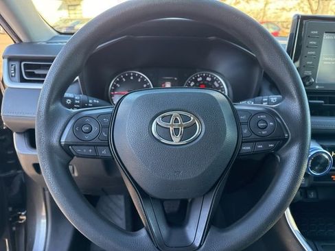 Used 2020 Toyota RAV4 XLE image 9