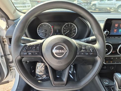 Used 2024 Nissan Sentra S FWD image 14