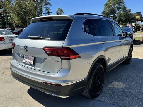 Used 2020 Volkswagen Tiguan SE image 5