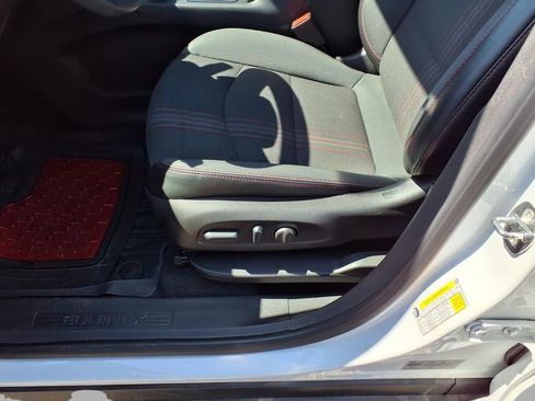 Used 2023 Chevrolet Equinox RS image 16