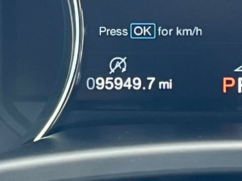 Used 2019 Ford F150 Platinum w/ Equipment Group 701A Luxury AWD/4WD image 6