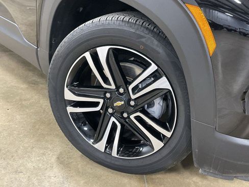 Used 2026 Chevrolet TrailBlazer LT w/ LT Cold Weather Package FWD image 11