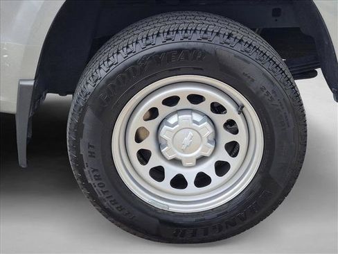 Used 2024 Chevrolet Colorado W/T RWD image 21