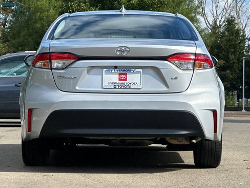 Used 2024 Toyota Corolla LE FWD image 5