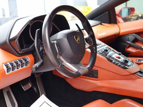 Used 2017 Lamborghini Aventador LP 700-4 image 7