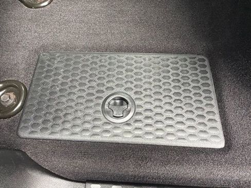 Used 2018 RAM 3500 Tradesman w/ Chrome Appearance Group image 21