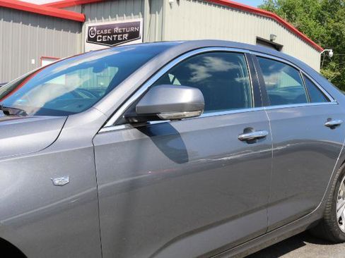 Used 2022 Cadillac CT4 Luxury w/ Sun And Sound Package AWD/4WD image 4
