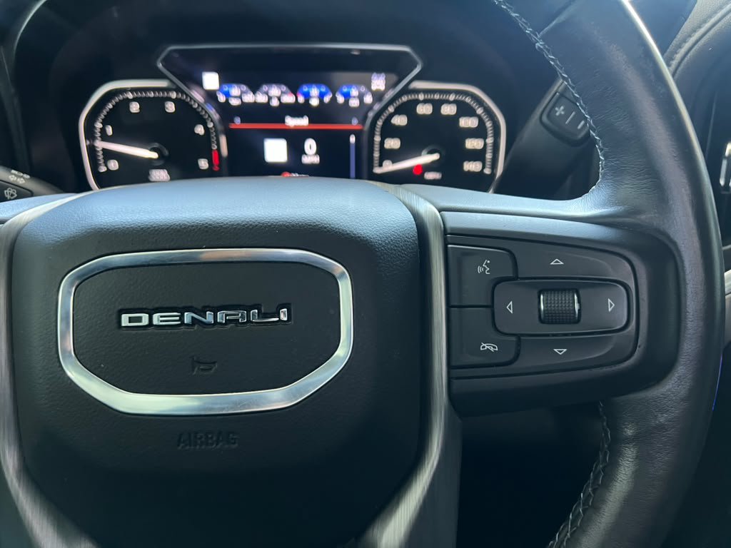 Used 2022 GMC Sierra 2500 Denali w/ Denali Black Diamond Edition AWD/4WD image 20