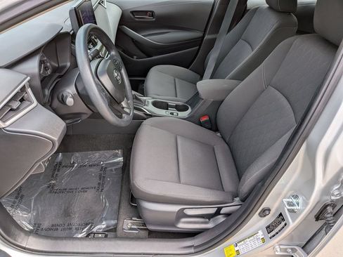 Used 2025 Toyota Corolla LE FWD image 15