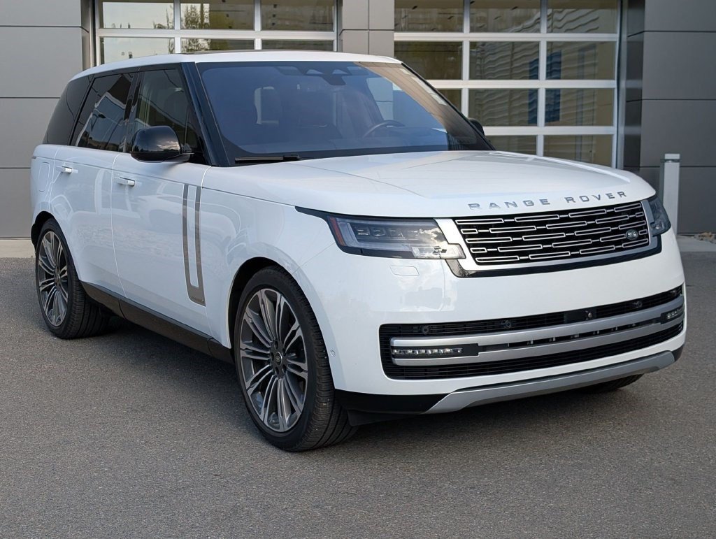 Used 2023 Land Rover Range Rover Autobiography AWD/4WD image 3