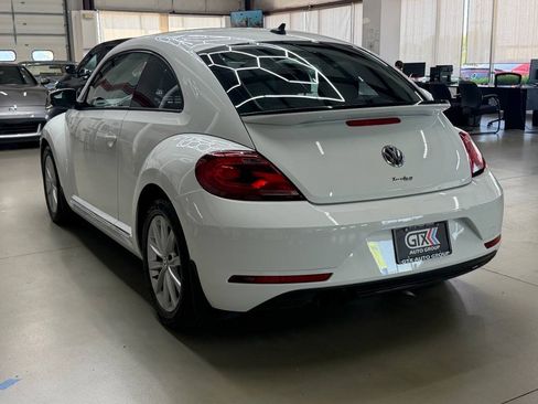 Used 2018 Volkswagen Beetle 2.0T FWD image 4
