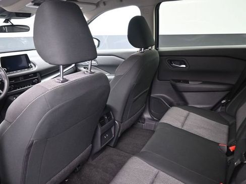 Used 2025 Nissan Rogue SV image 23