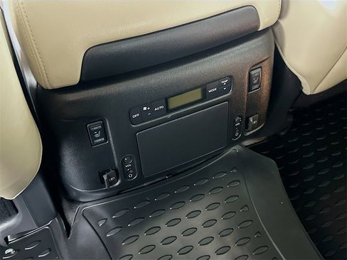Used 2019 Nissan Armada Platinum w/ Captain's Chairs Package image 32