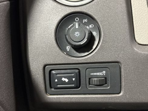 Used 2009 Ford F150 XLT AWD/4WD image 17