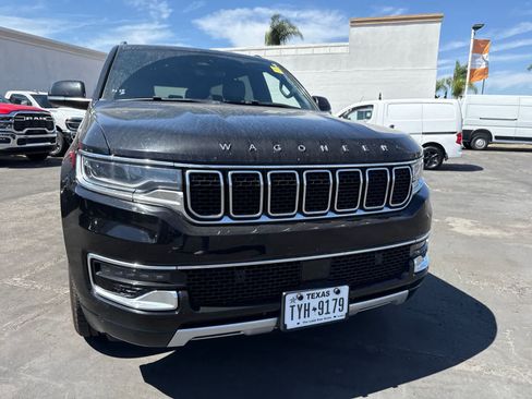 Used 2024 Jeep Wagoneer L Series II RWD image 6