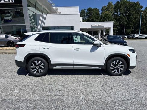 New 2025 Volkswagen Tiguan S FWD image 2