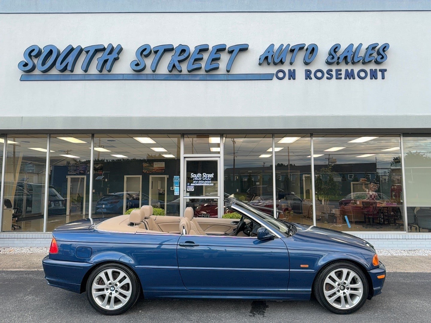 Used 2002 BMW 330Ci Convertible RWD image 2