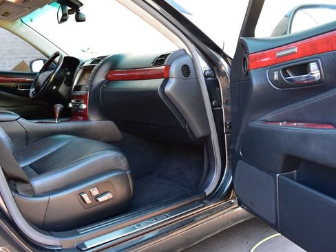 Used 2011 Lexus LS 460 L w/ Rear Seat Upgrade Pkg AWD/4WD image 16