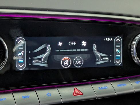 Used 2023 Genesis GV70 2.5T w/ Sport Prestige Package image 22