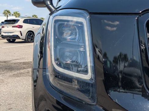 Certified 2022 Kia Telluride EX w/ EX Premium Package AWD/4WD image 10
