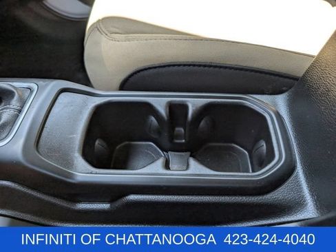 Used 2019 Jeep Wrangler Unlimited Sahara AWD/4WD image 30
