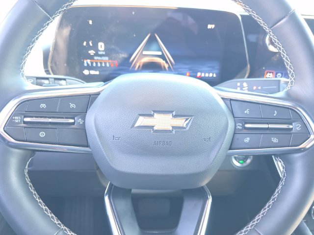 Used 2026 Chevrolet Traverse LT FWD image 25