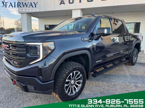 Used 2023 GMC Sierra 1500 AT4 image 2