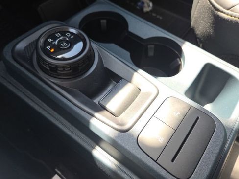 Used 2025 Ford Maverick Lobo AWD/4WD image 38