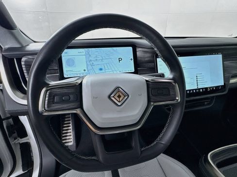 Used 2022 Rivian R1T Adventure AWD/4WD image 12