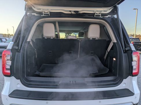 Certified 2024 Ford Expedition Limited image 31