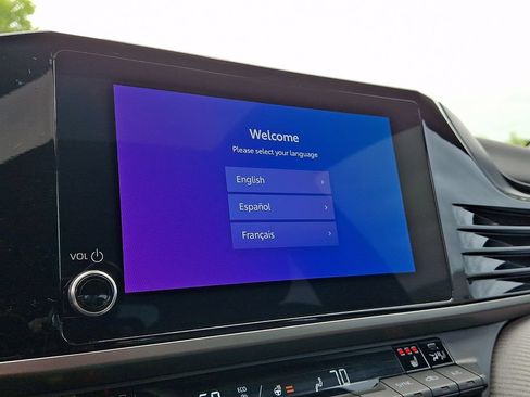 Used 2025 Toyota Camry SE w/ Convenience Package FWD image 19