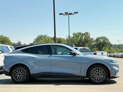 Certified 2025 Ford Mustang Mach-E Premium AWD/4WD image 33