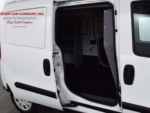 Used 2018 RAM ProMaster City Tradesman SLT image 18