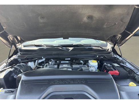 Used 2024 RAM 2500 Laramie AWD/4WD image 24
