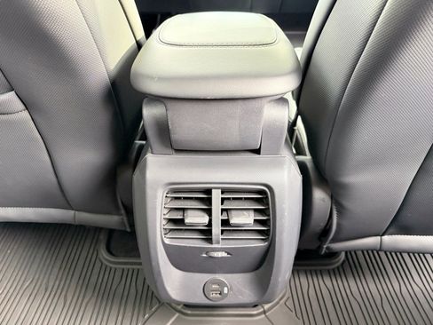 Used 2022 Ford Mustang Mach-E Select image 23