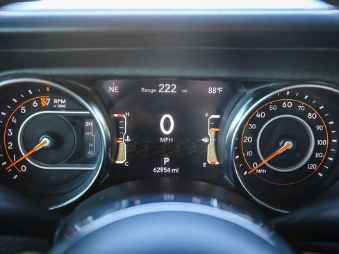 Used 2023 Jeep Gladiator Overland image 23