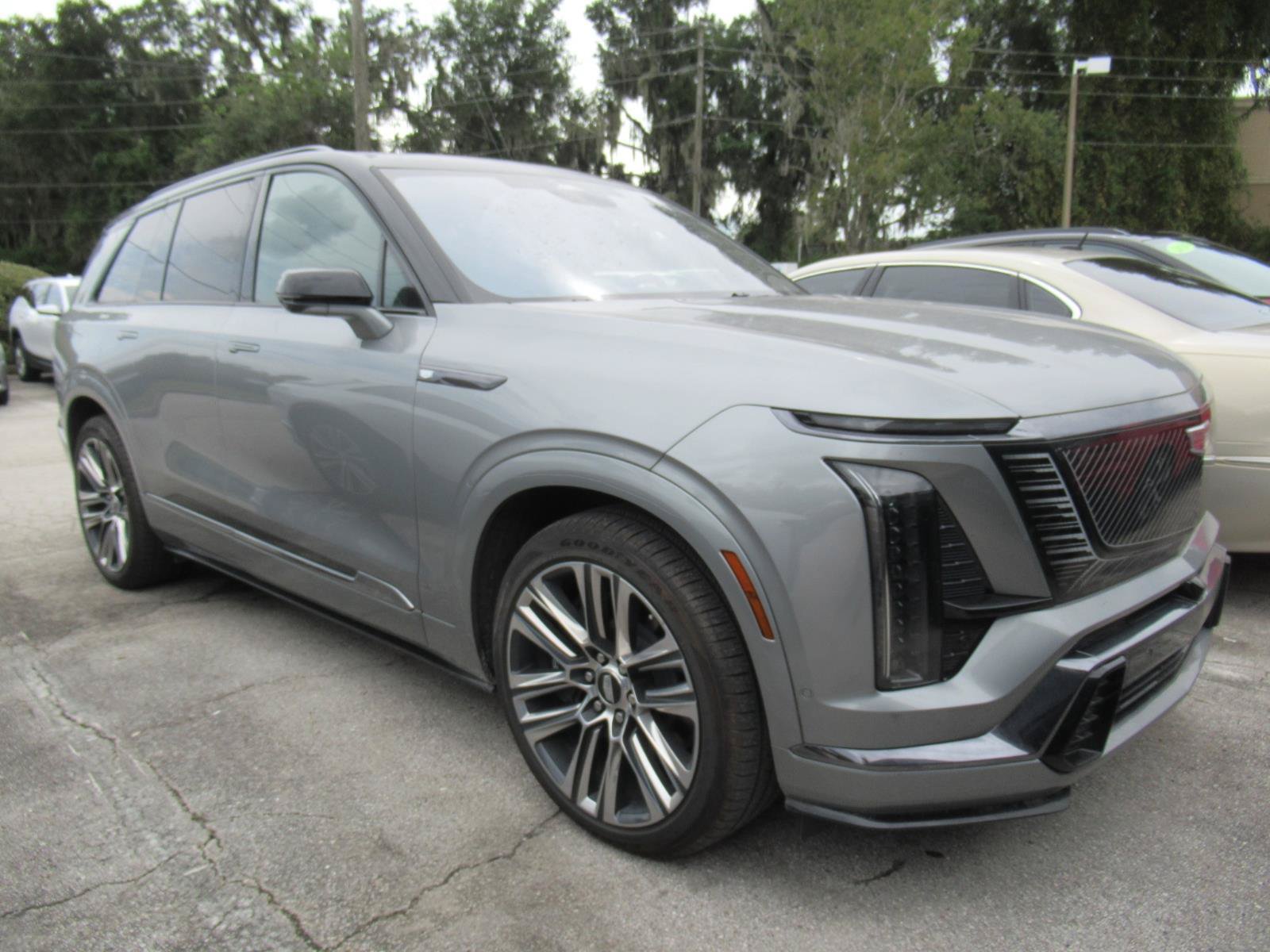 Used 2026 Cadillac Vistiq Platinum w/ LPO, Floor Liner Package AWD/4WD image 1