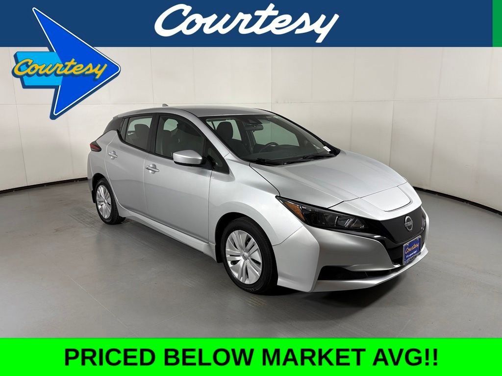 Used 2025 Nissan Leaf S FWD image 1