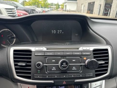 Used 2015 Honda Accord LX image 12