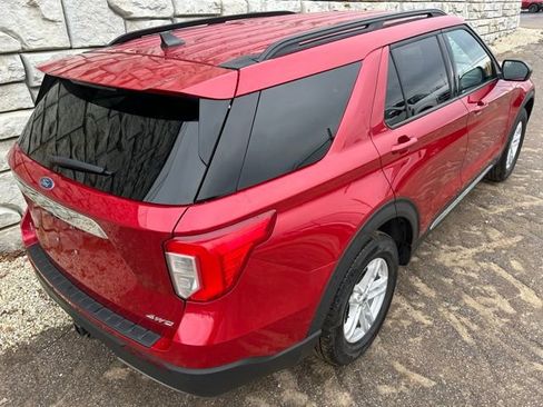Used 2024 Ford Explorer XLT w/ Equipment Group 202A image 5