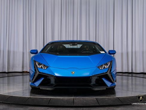 Used 2023 Lamborghini Huracan Tecnica image 3