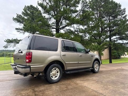 Used 2002 Ford Expedition XLT RWD image 19
