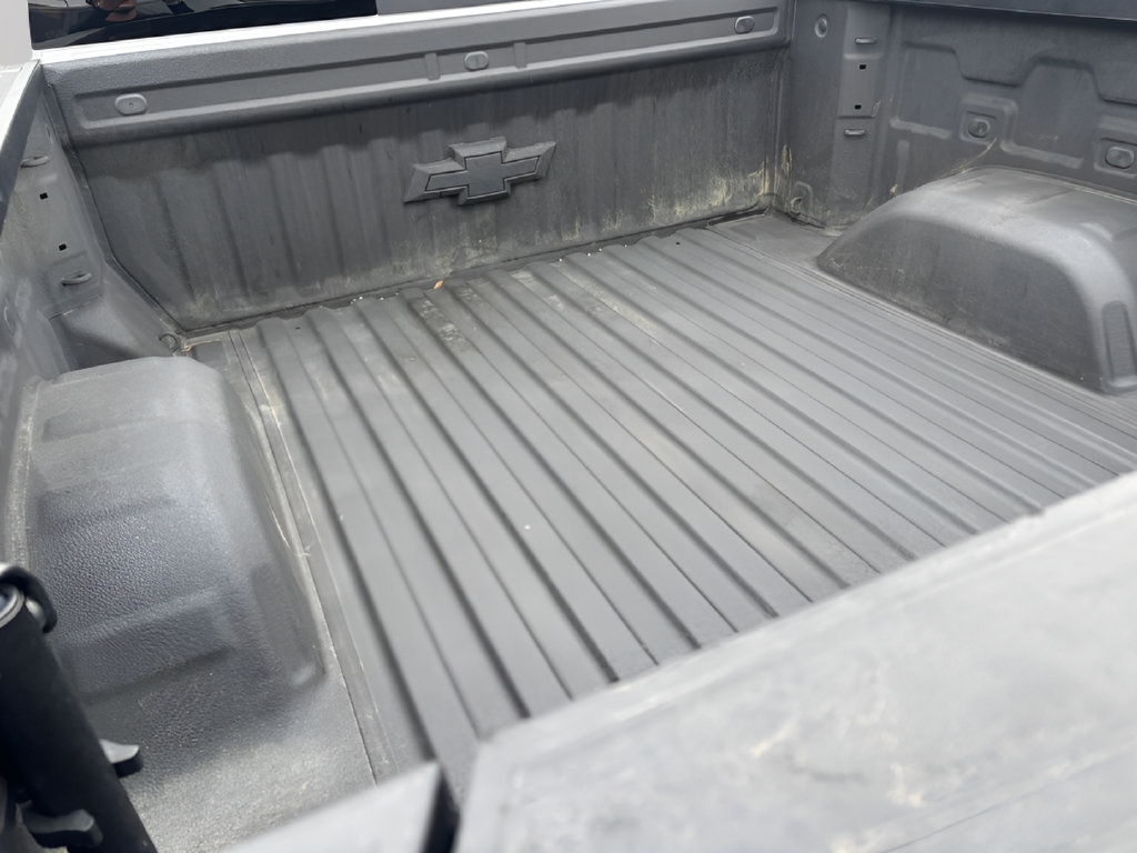 Used 2025 Chevrolet Silverado 1500 ZR2 w/ Technology Package AWD/4WD image 39