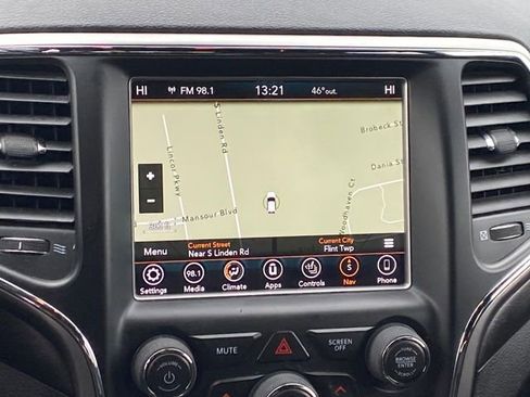 Used 2018 Jeep Grand Cherokee Altitude image 11