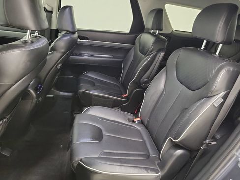 Used 2025 Hyundai Palisade SEL FWD image 13