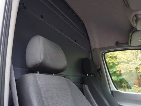 Used 2017 Mercedes-Benz Sprinter 2500 image 28