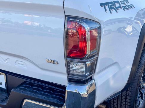 Certified 2023 Toyota Tacoma TRD Off-Road image 8