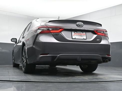 Used 2022 Toyota Camry SE FWD image 37