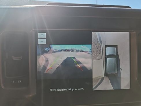 Used 2023 Ford Bronco Outer Banks image 9